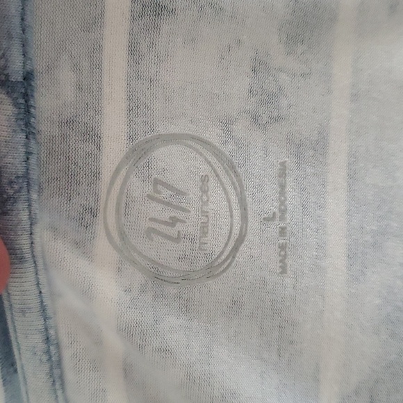 5/$15 Maurices 24/7 T Shirt size L - Picture 2 of 6